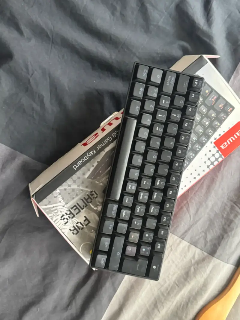 Teclado Gamer RGB Aiwa compacto - 4