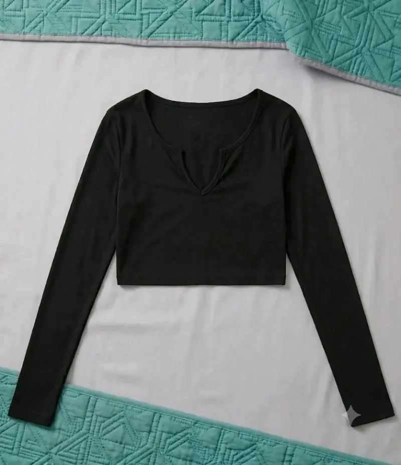 Polera negra manga larga - 1