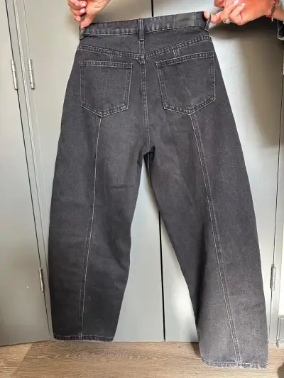 Jeans Baggy Negros Sybilla Talla 36 - miniatura 2