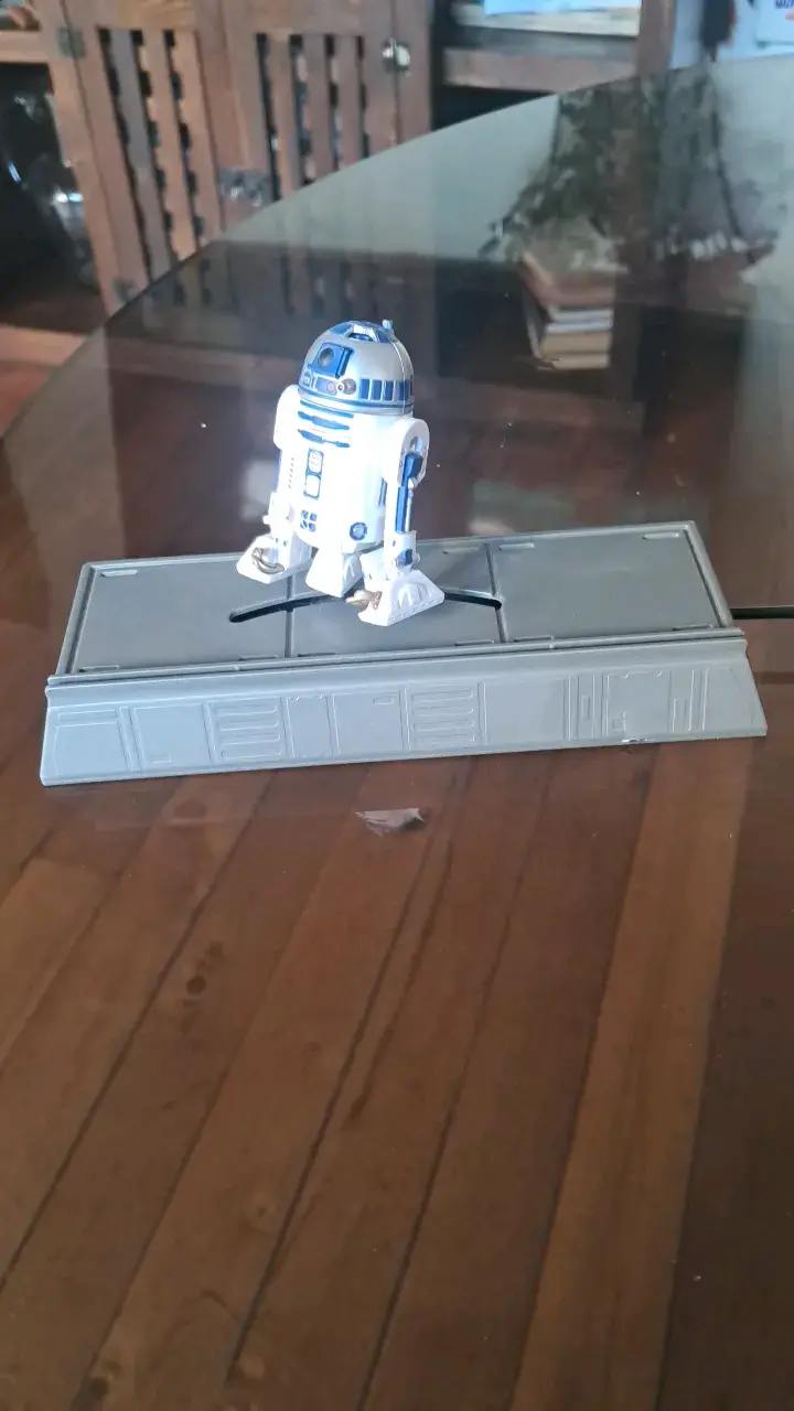 Figura de colección R2-D2 con base - 2