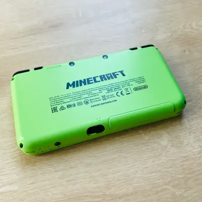 Consola Nintendo 2DS XL Edición Minecraft - miniatura 3