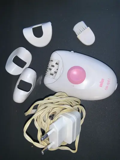 Depiladora eléctrica Braun Silk-épil 1 con accesorios - miniatura 1