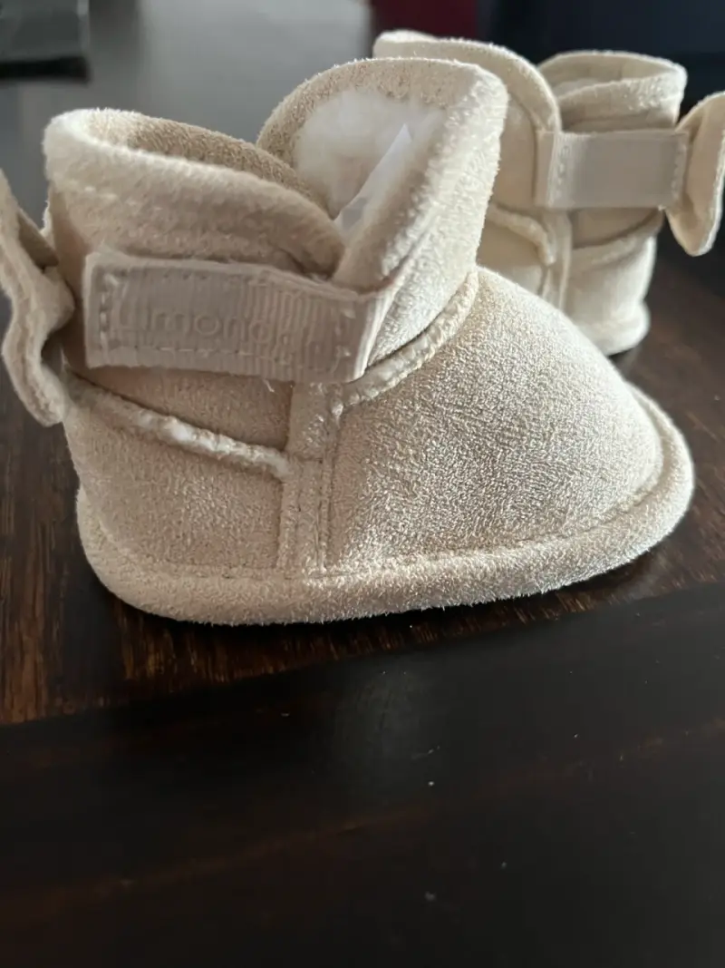 Botines de bebé beige con forro suave - 4