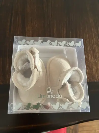 Botines de bebé beige con forro suave - miniatura 6