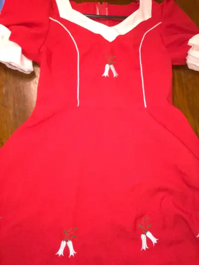 Vestido de huasa chilena rojo con detalles blancos - miniatura 3