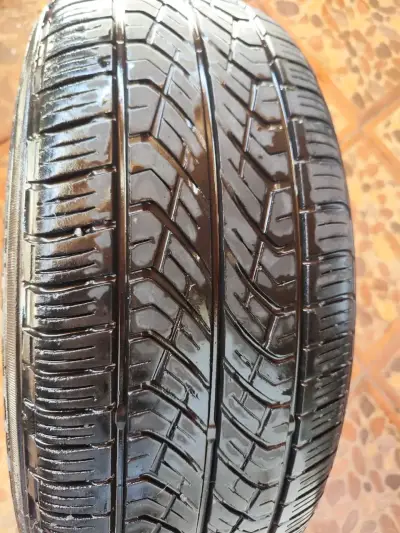 Neumáticos Yokohama 225/55R17 en buen estado - miniatura 5