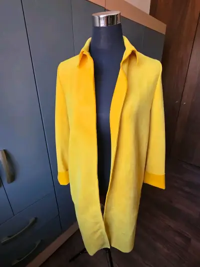 Abrigo amarillo Zara - miniatura 1