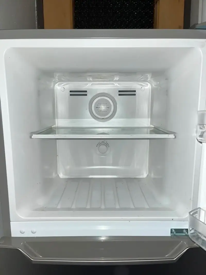 Refrigerador Mademsa de 2 puertas en buen estado - 2