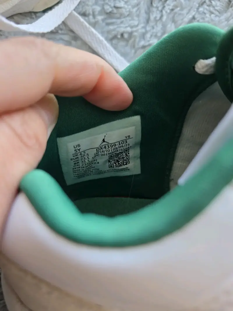 Zapatillas Nike Air Jordan blancas y verdes - 3