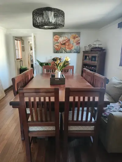 Juego de comedor de madera con ocho sillas - miniatura 2