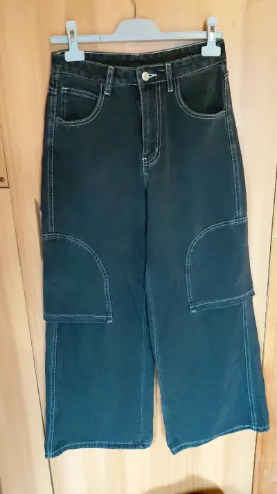 Pantalones cargo anchos negros para mujer - miniatura 1