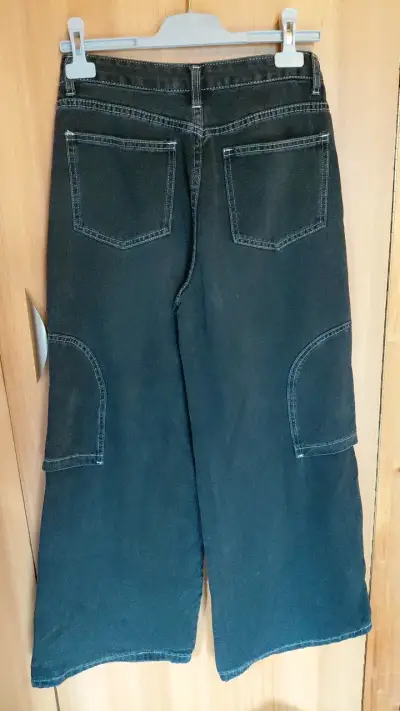 Pantalones cargo anchos negros para mujer - miniatura 2