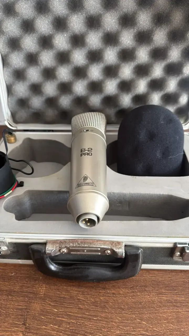 Micrófono de condensador Behringer B-2 Pro con estuche - 3