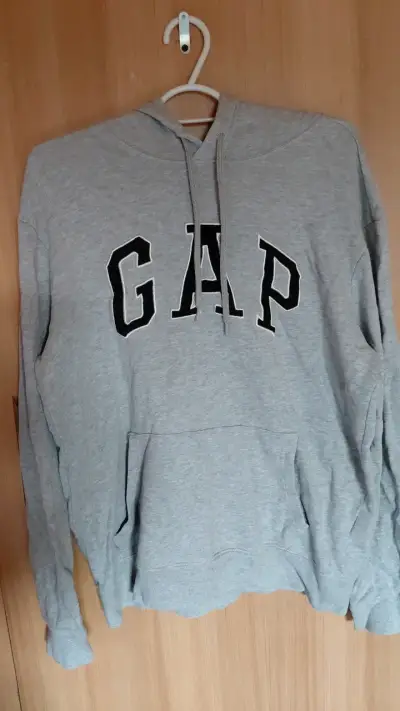 Polerón con capucha gris GAP para hombre - miniatura 1