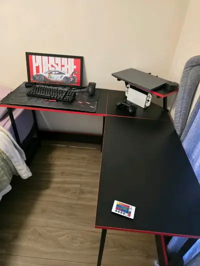 Escritorio Gamer en L con Soporte para Monitor - miniatura 1