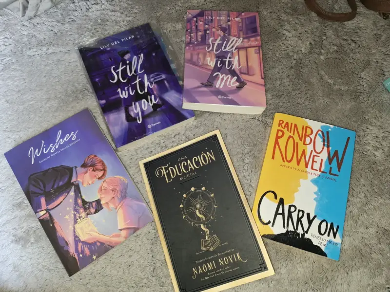 Lote de libros juveniles variados