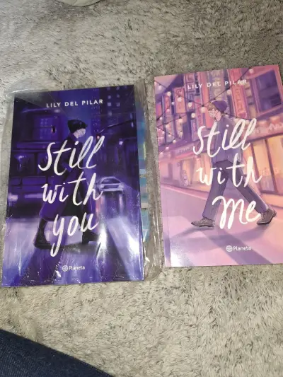 Libros 'Still With You' y 'Still With Me' de Lily - miniatura 1