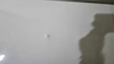 Pizarra blanca magnética con soporte - miniatura 3