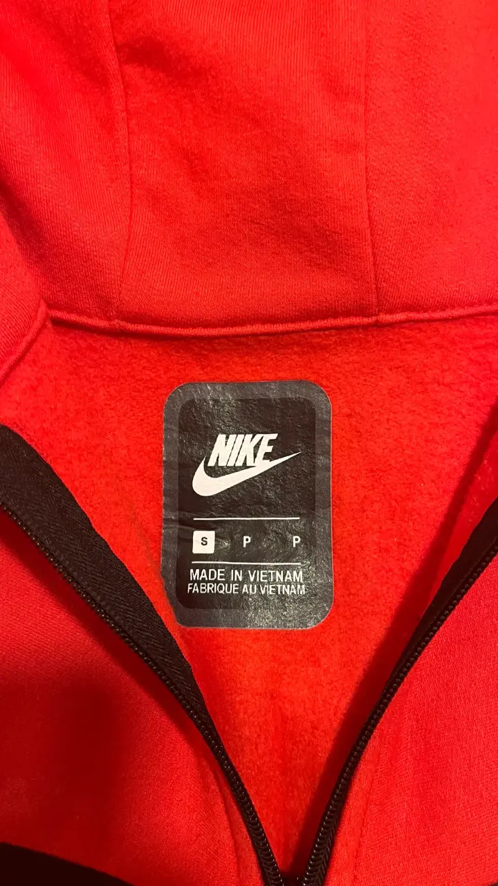 Polerón Nike rojo con capucha y cierre - 2