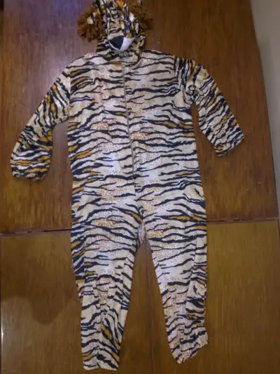 Disfraz de tigre para niño con capucha - miniatura 1