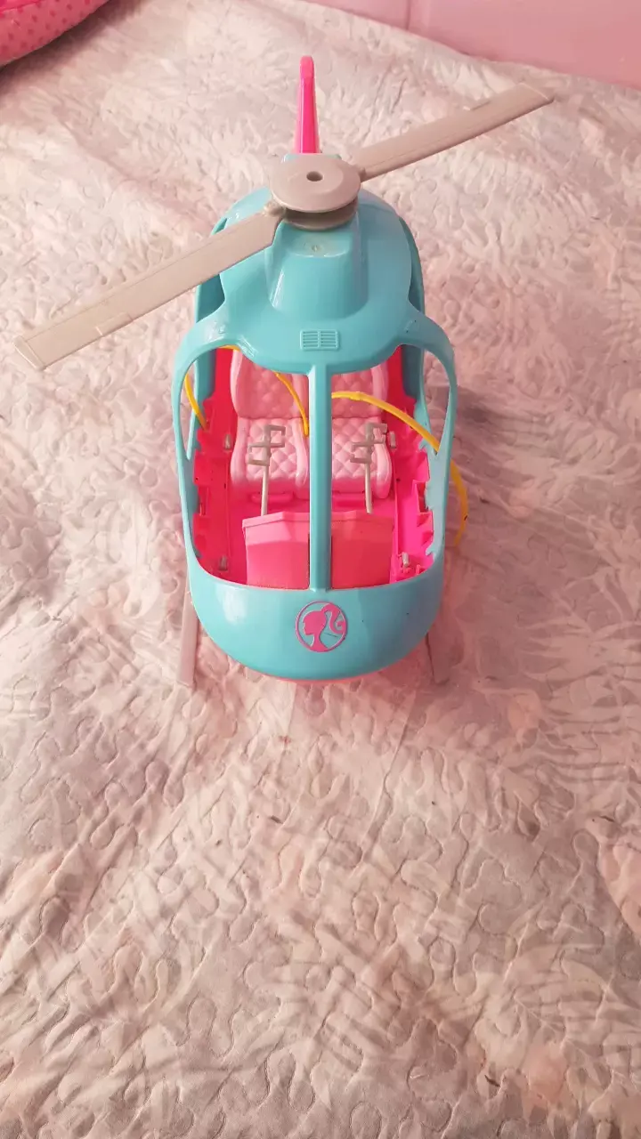 Helicóptero de juguete Barbie azul y rosa