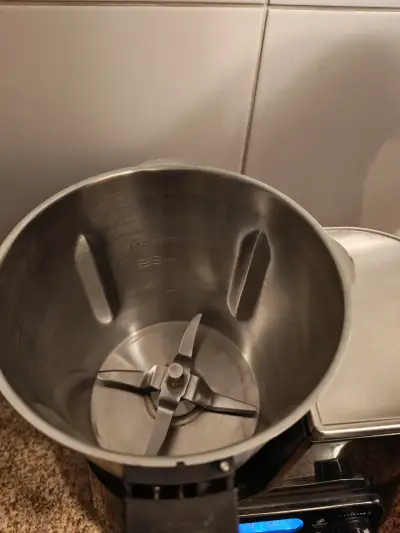 Robot de cocina Moulinex con accesorios - miniatura 4