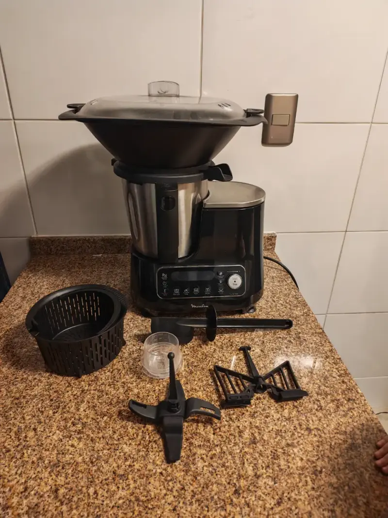 Robot de cocina Moulinex con accesorios - 5