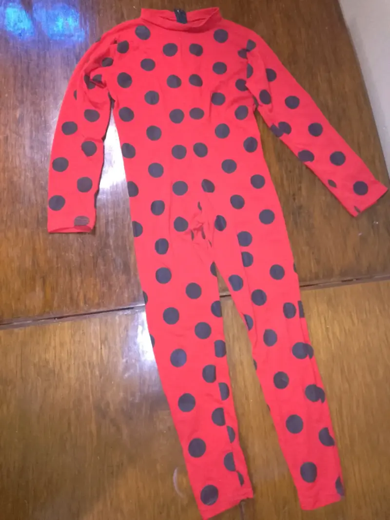 Disfraz de cuerpo completo rojo con lunares negros - 1