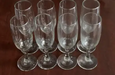 Set 8 Copas Champagne + 7 Copas Vino 190-400 cc - miniatura 1