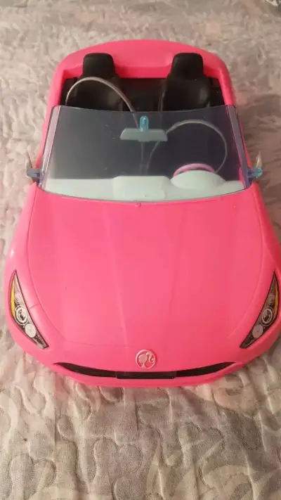Auto convertible de juguete rosa para muñecas - miniatura 1