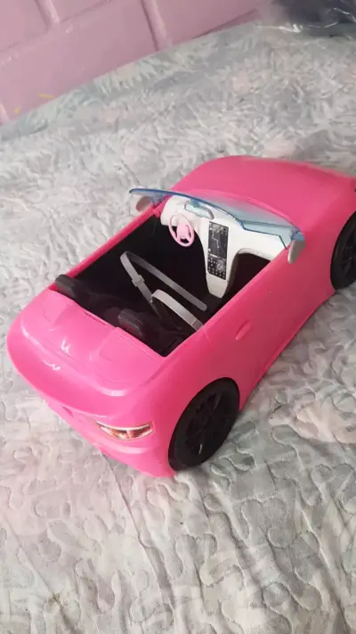 Auto convertible de juguete rosa para muñecas - miniatura 3