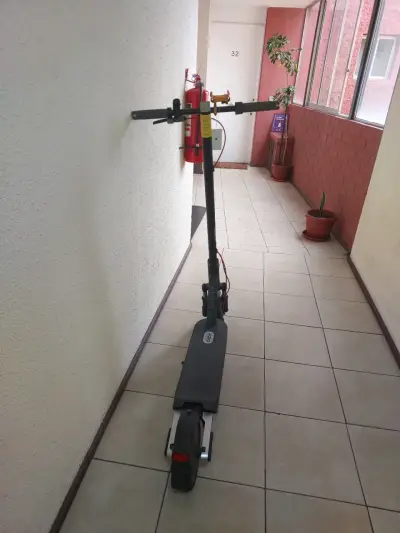 Scooter Eléctrico Xiaomi 5 Pro Plegable - miniatura 3