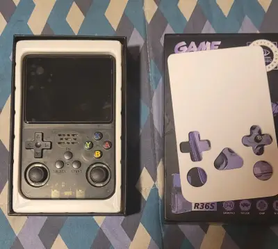 Consola portátil R36S - miniatura 2