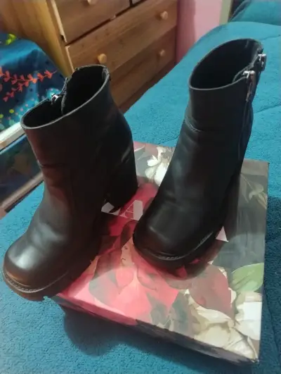 Botines de cuero negro con tacón para mujer - miniatura 5