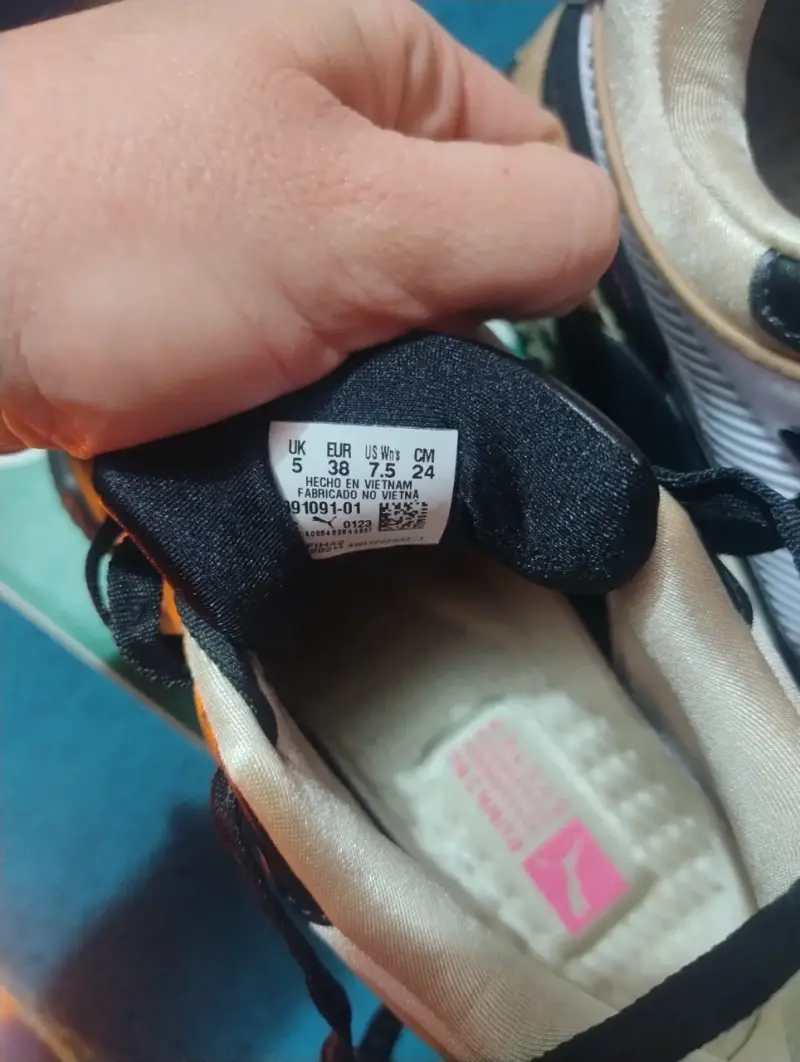 Zapatillas deportivas Puma RS-X negras y doradas - 3