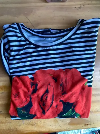 Polera a rayas con diseño floral Missfit - miniatura 2