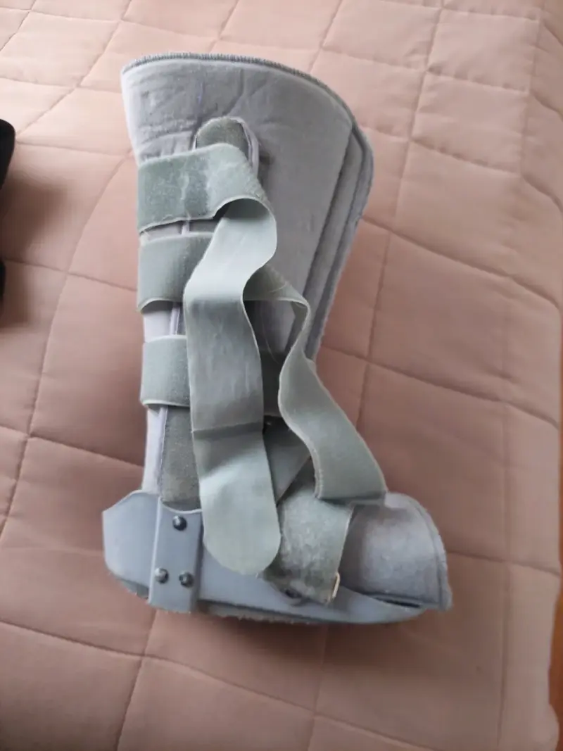 Bota ortopédica gris Onedar talla M - 1