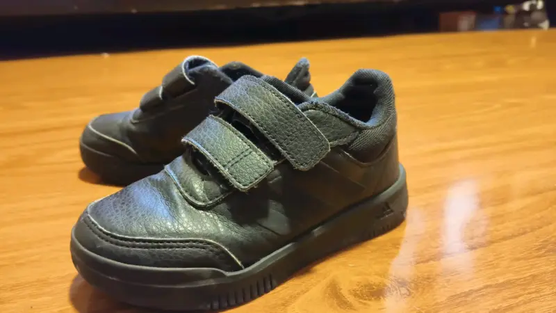 Zapatillas deportivas para niños Lotto y Adidas - 2