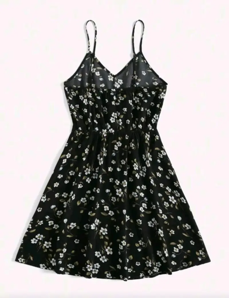 Vestido corto floral negro con tirantes talla M