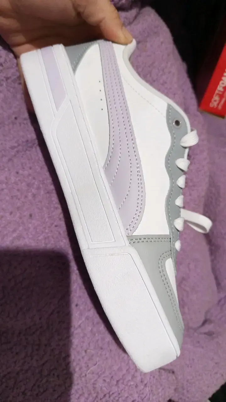 Zapatillas deportivas blancas y grises Puma - 1