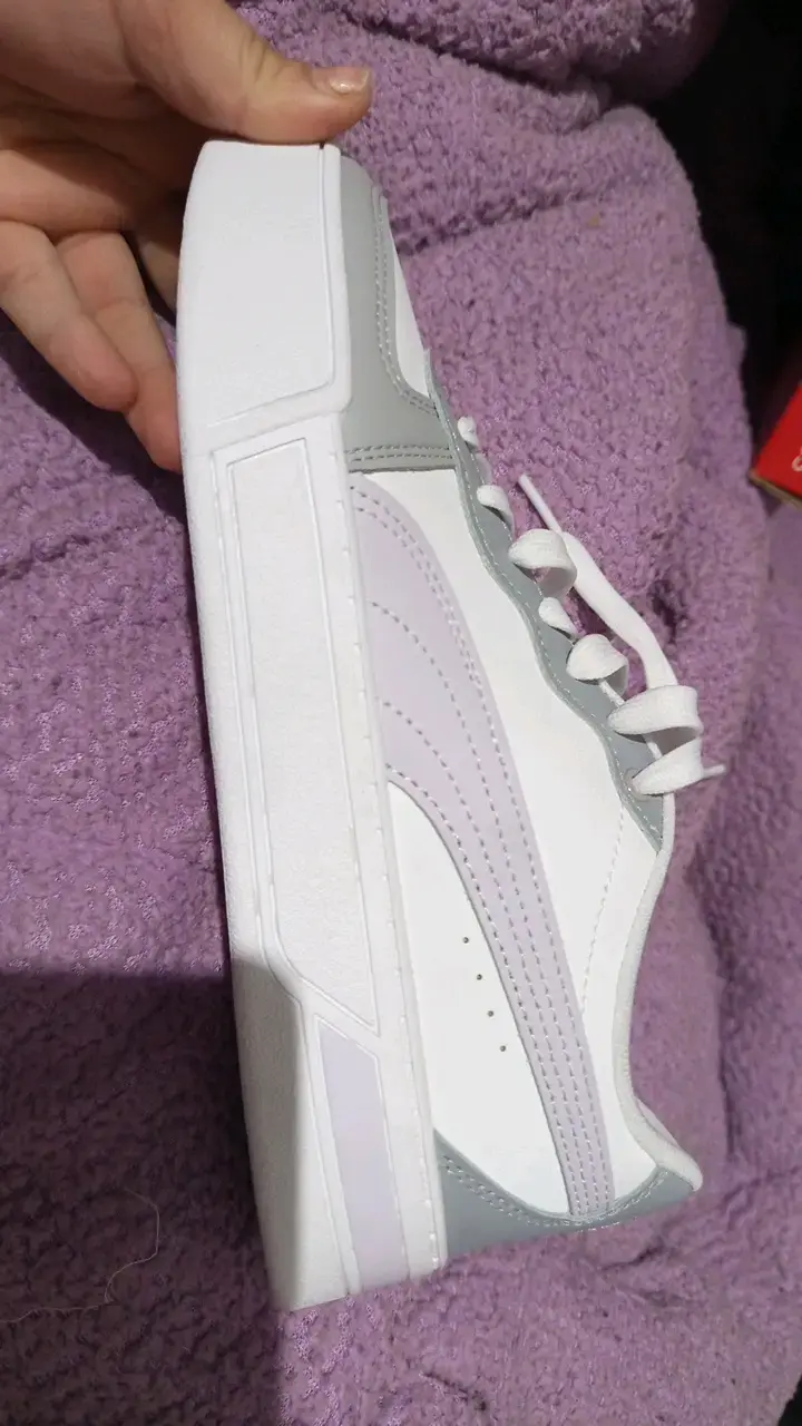 Zapatillas deportivas blancas y grises Puma - 2