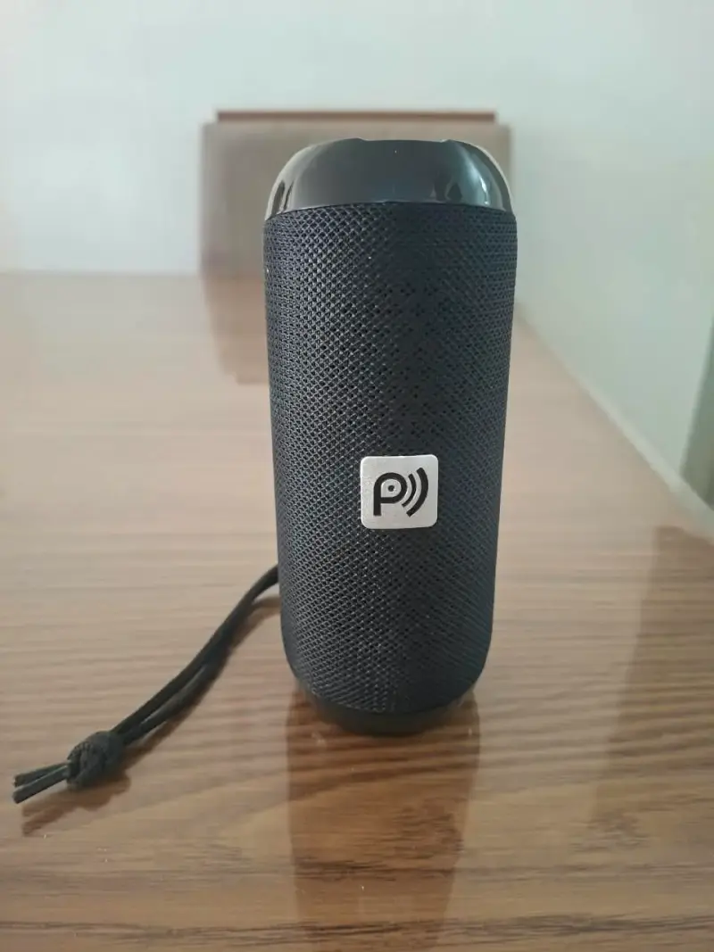 Parlante portátil Bluetooth negro