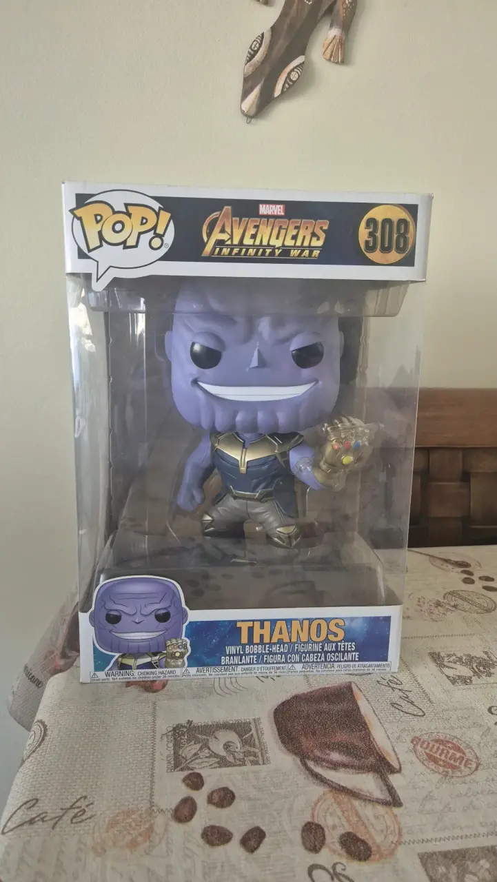 Figura Funko Pop Thanos Avengers Infinity War - 2
