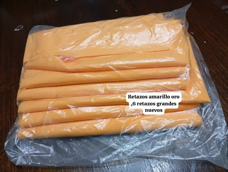 Retazos de tela amarillo oro nuevos