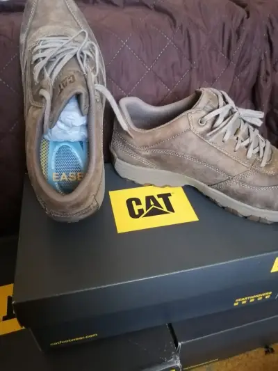 Zapatos de cuero marrón CAT para hombre - miniatura 1