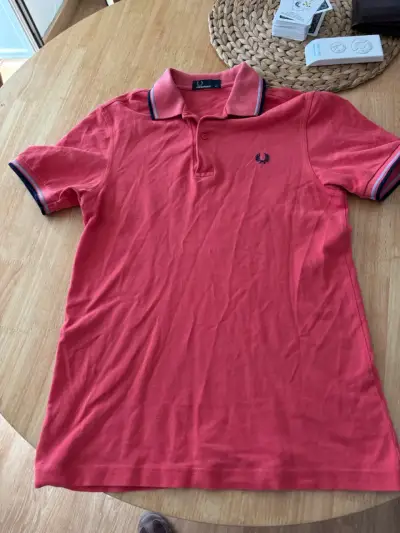 Poleras Fred Perry y blusa Fred Perry - miniatura 1