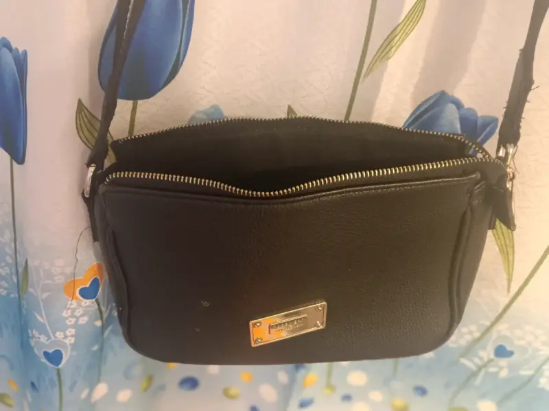 Cartera cruzada negra Basement Collection - 6