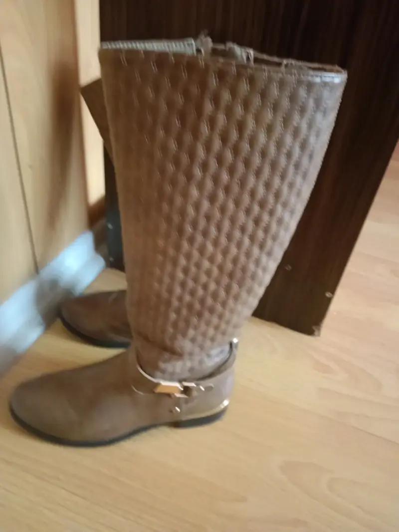 Botas largas de ecocuero marrón con hebilla - 4
