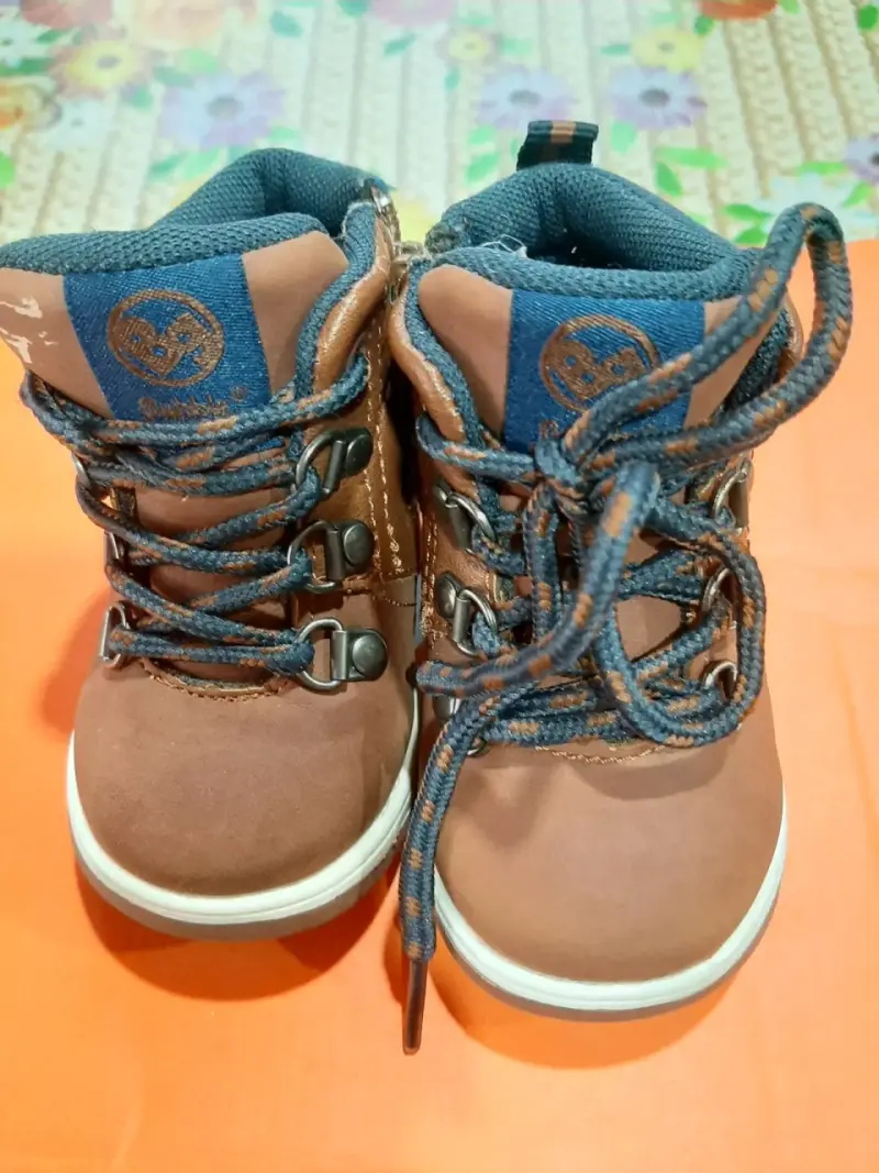 Botines de niño marrones con cordones - 2