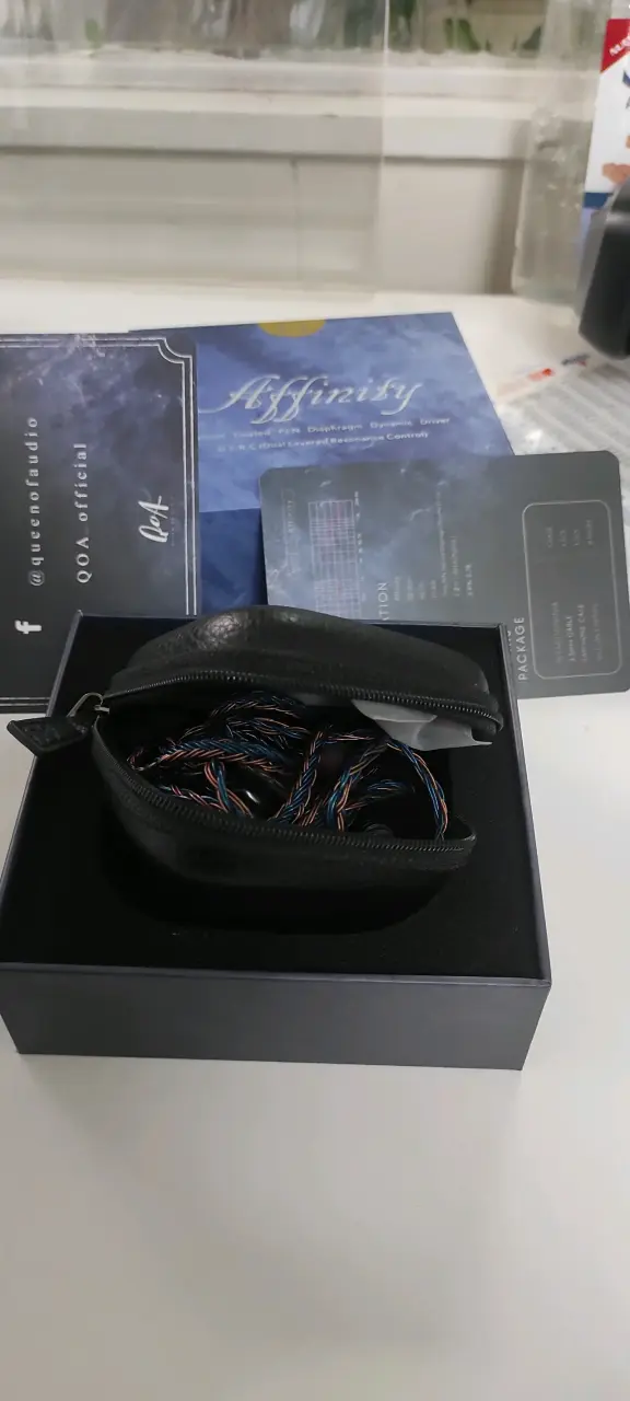 Auriculares In-Ear marca Queen of audio affinity - 2